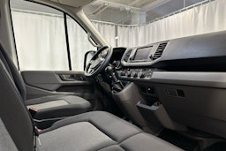 valkoinen Volkswagen Crafter 2020 kuva 6.