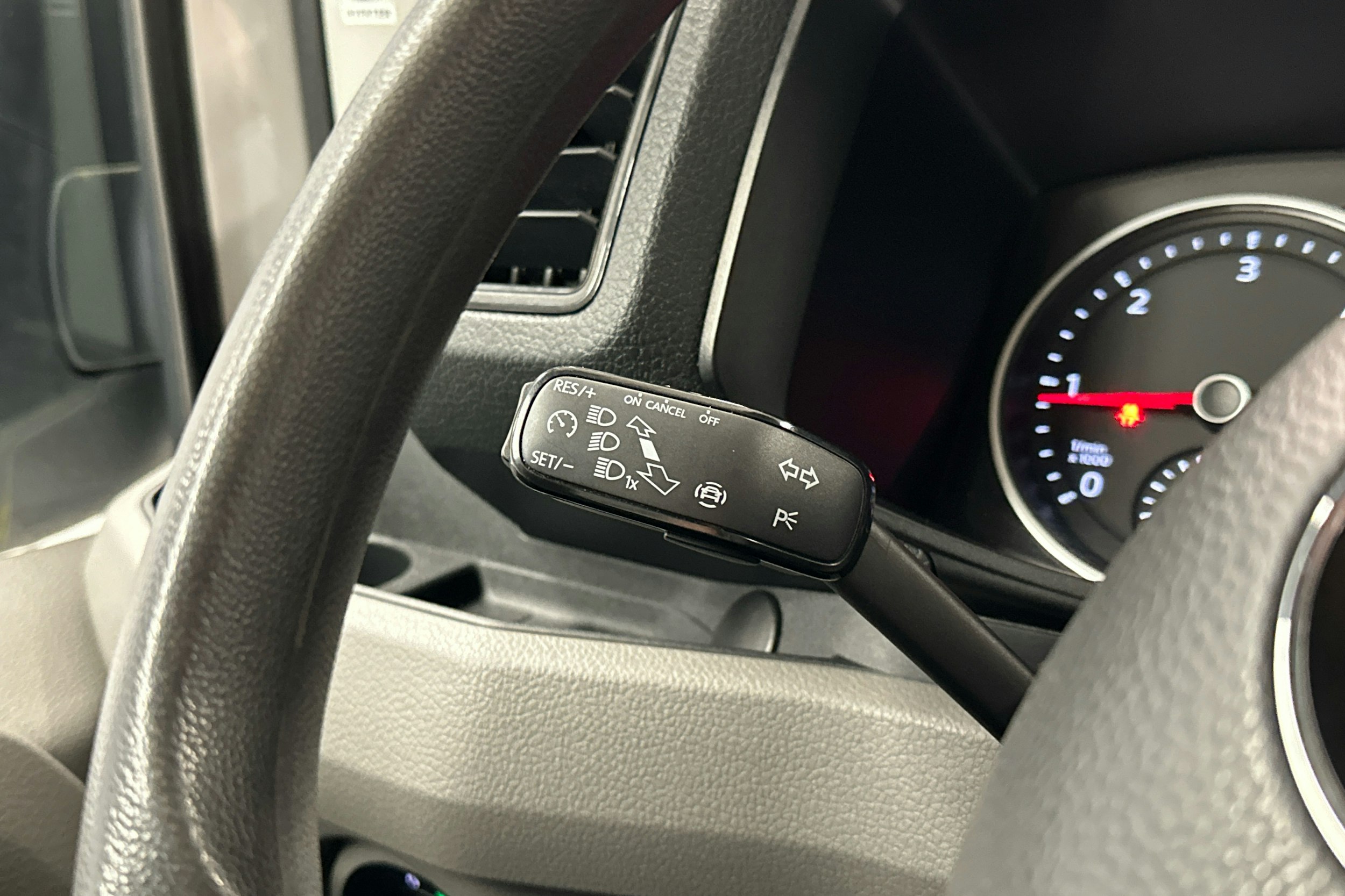 valkoinen Volkswagen Crafter 2020 kuva 7.