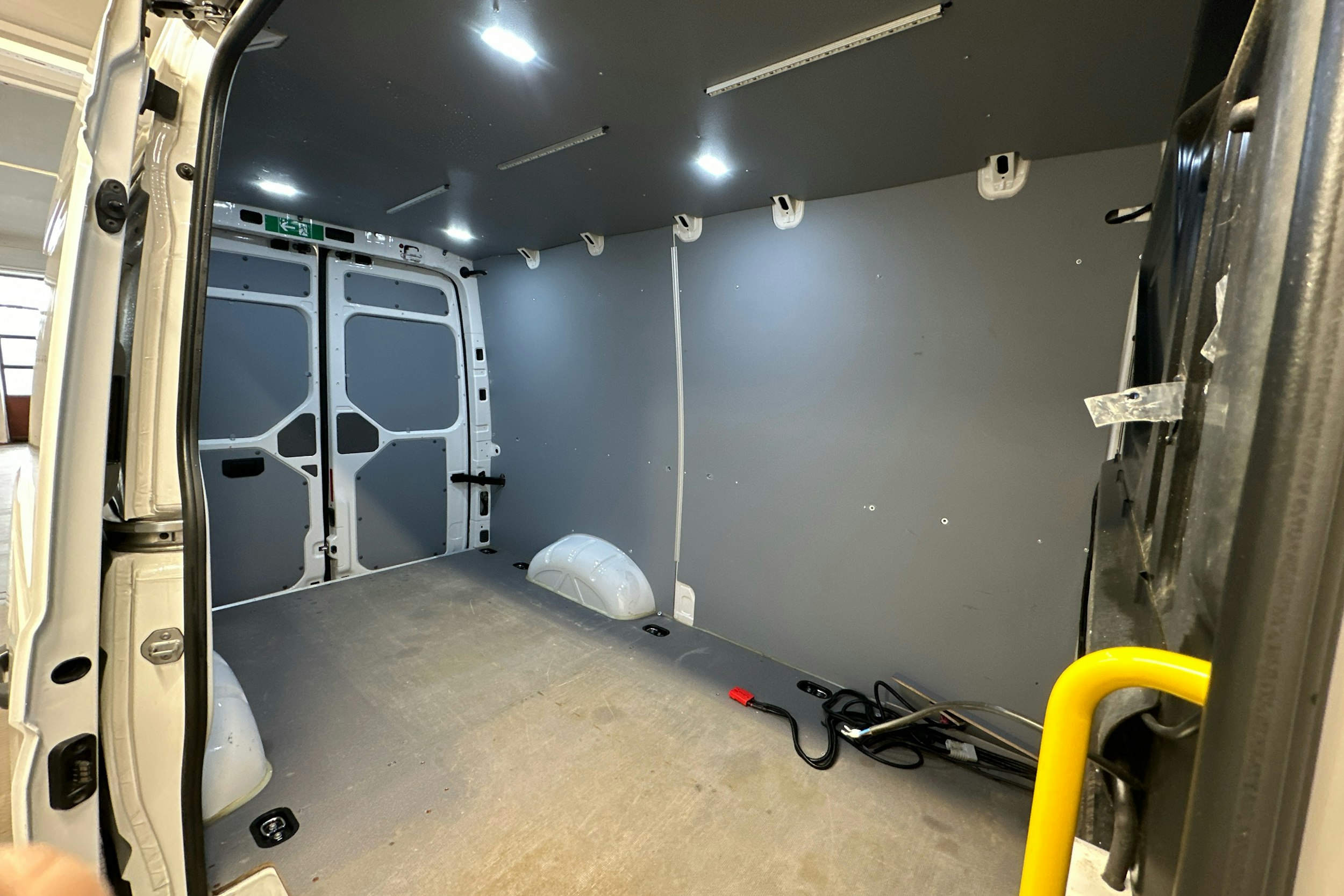valkoinen Volkswagen Crafter 2020 kuva 17.