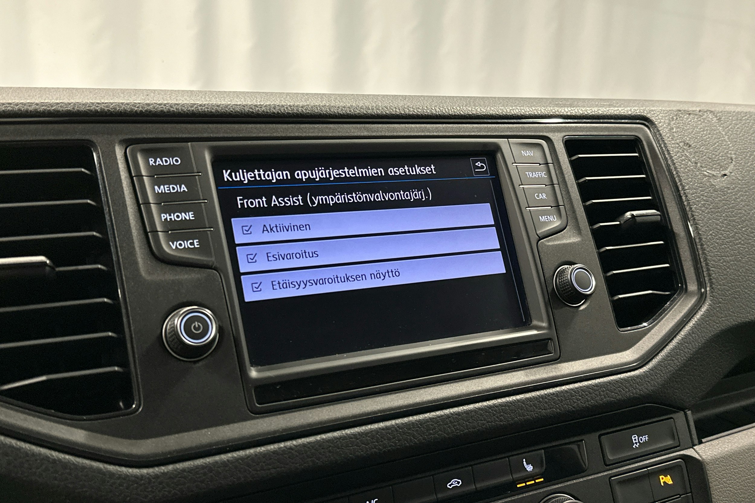valkoinen Volkswagen Crafter 2020 kuva 10.