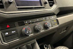 valkoinen Volkswagen Crafter 2020 kuva 12.