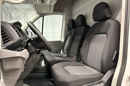 valkoinen Volkswagen Crafter 2020 kuva 14.