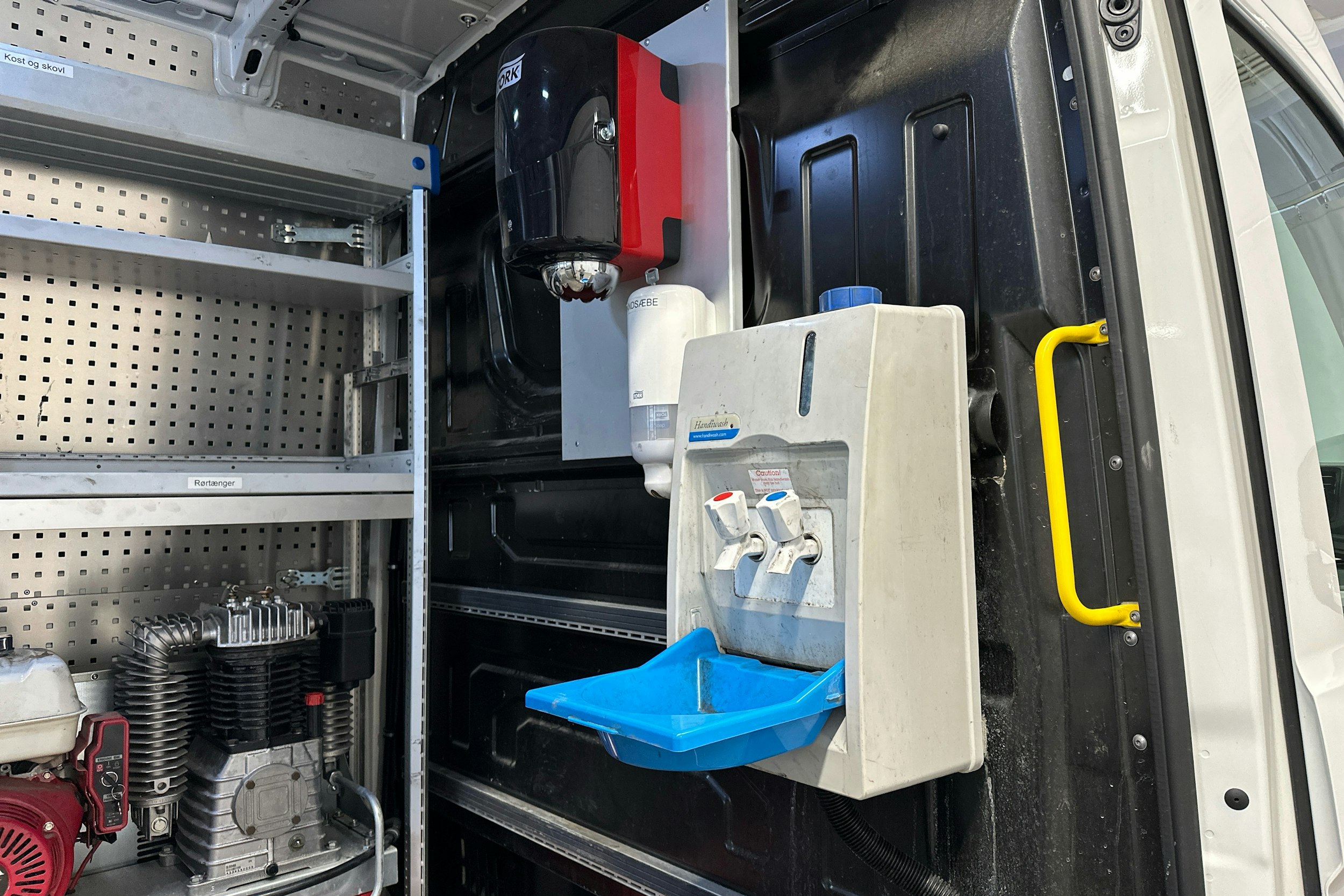 valkoinen Volkswagen Crafter 2020 kuva 19.