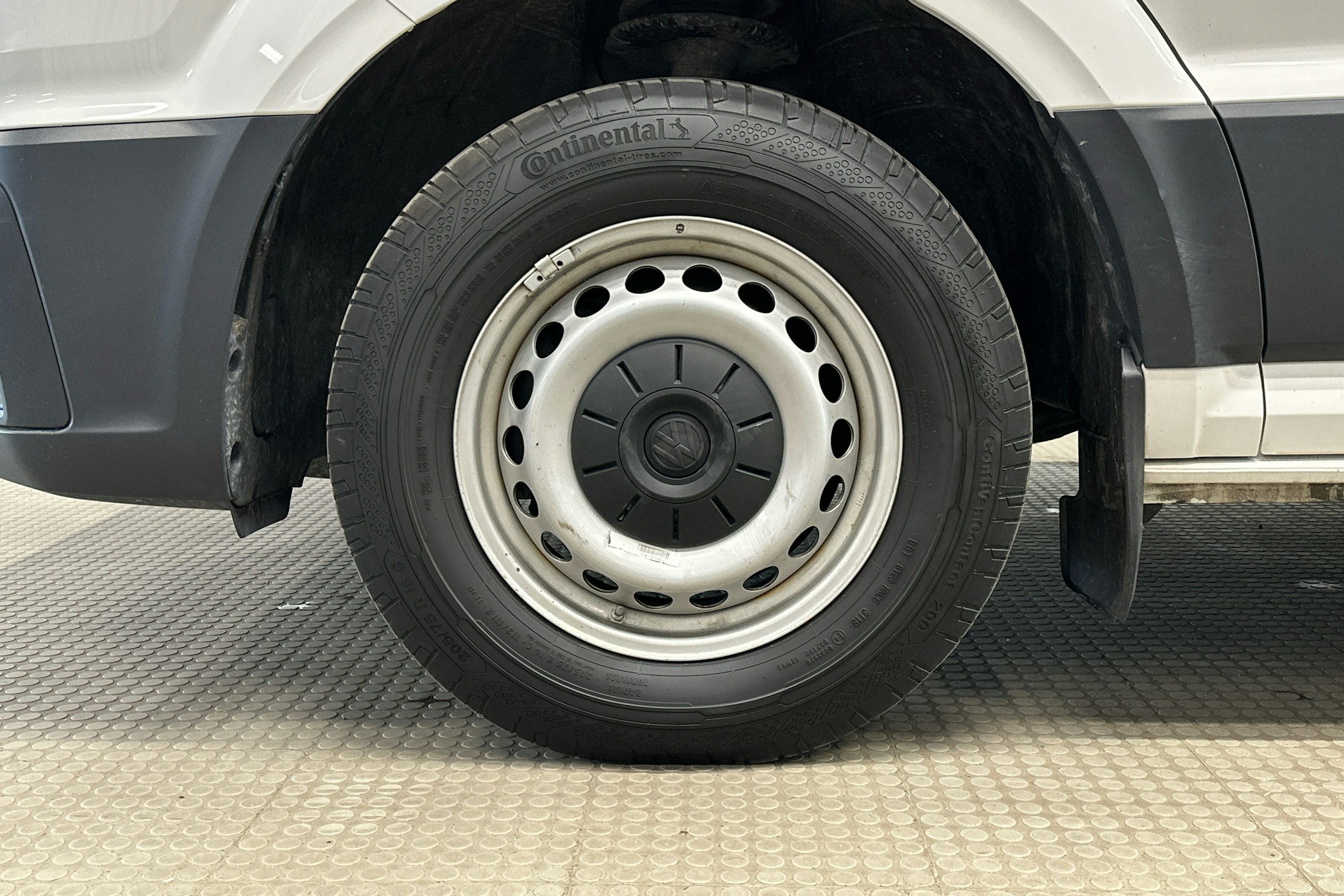 valkoinen Volkswagen Crafter 2020 kuva 23.