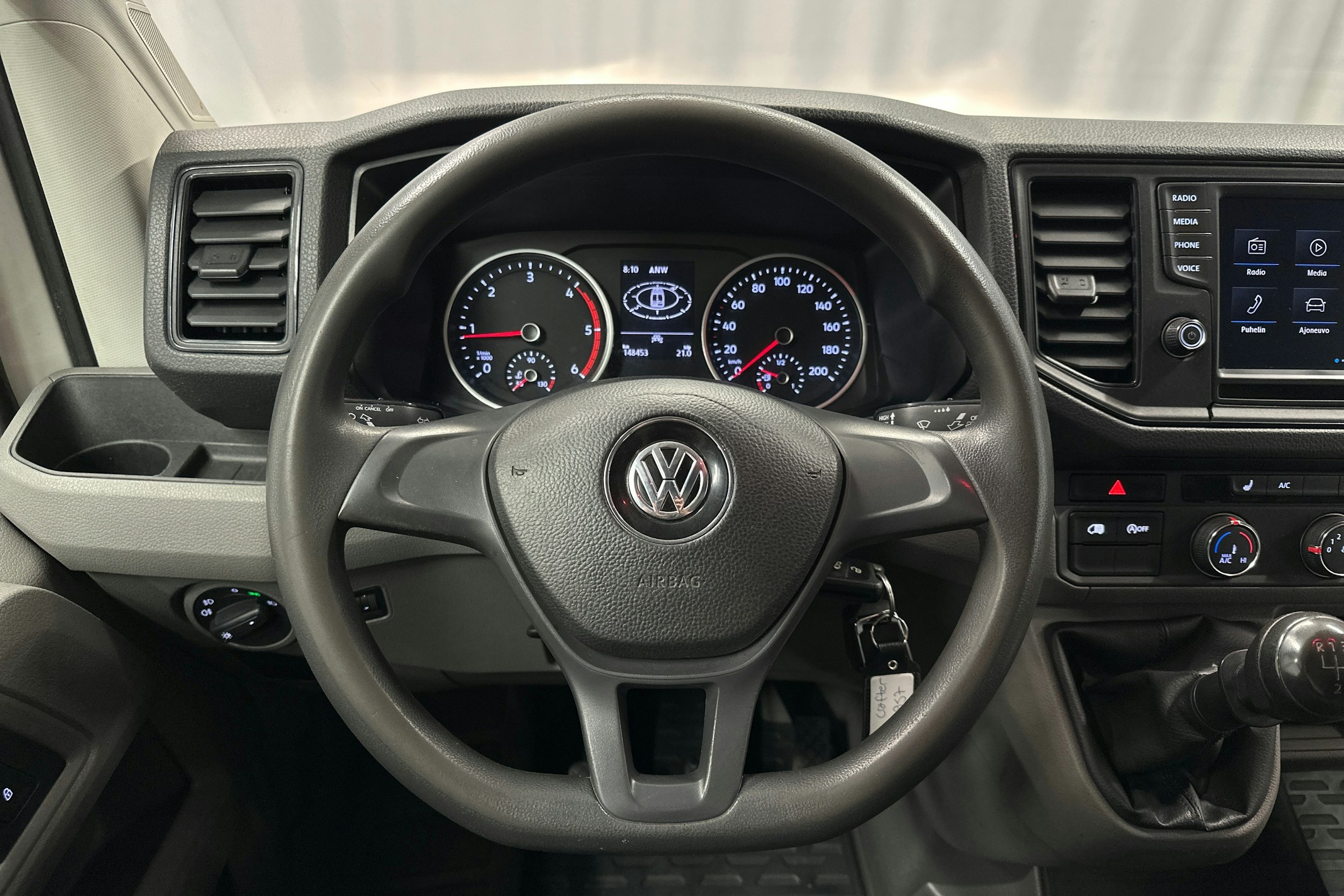 valkoinen Volkswagen Crafter 2020 kuva 10.