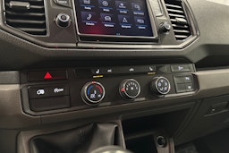 valkoinen Volkswagen Crafter 2020 kuva 13.