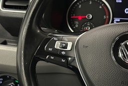 valkoinen Volkswagen Crafter 2020 kuva 14.