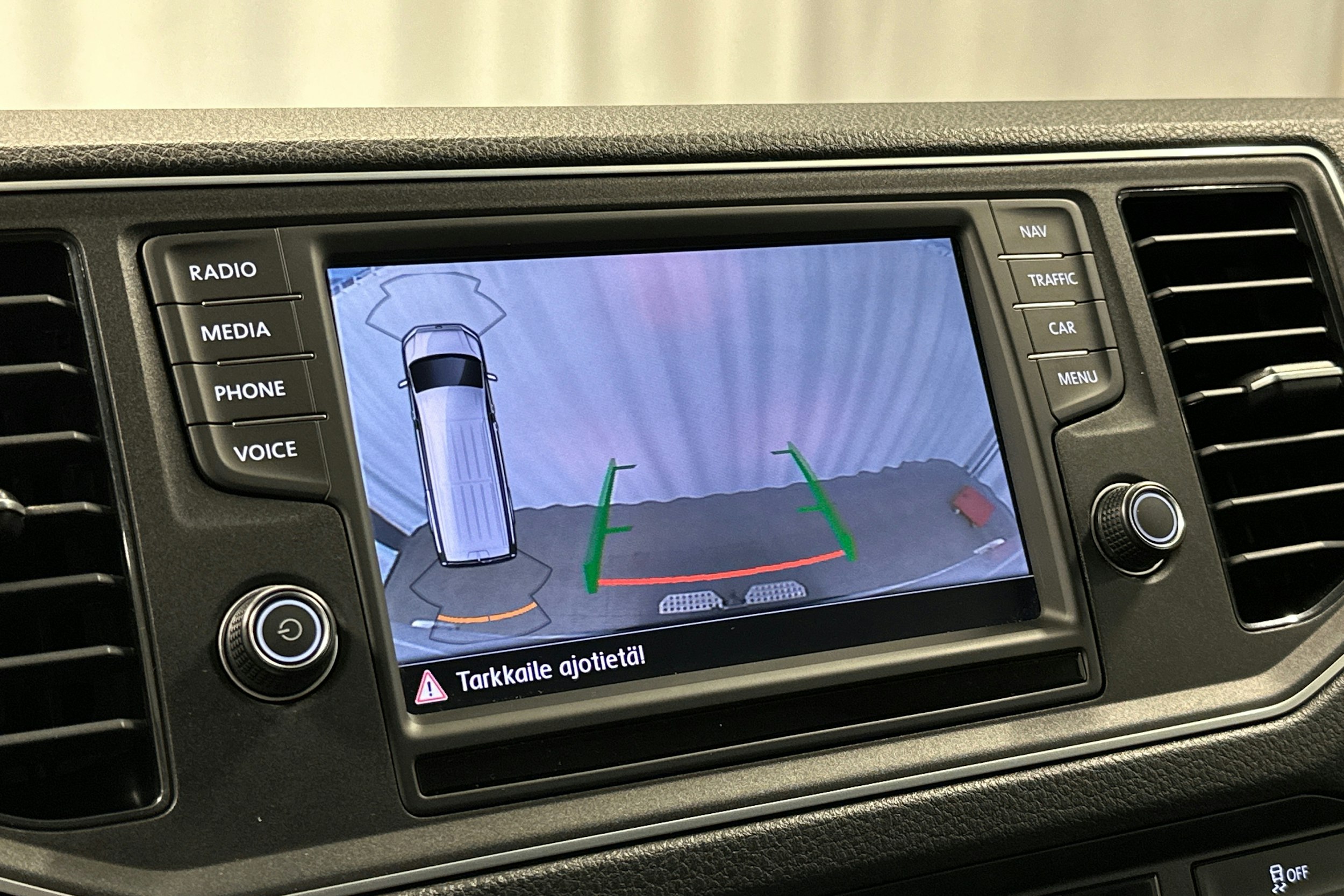 valkoinen Volkswagen Crafter 2020 kuva 24.