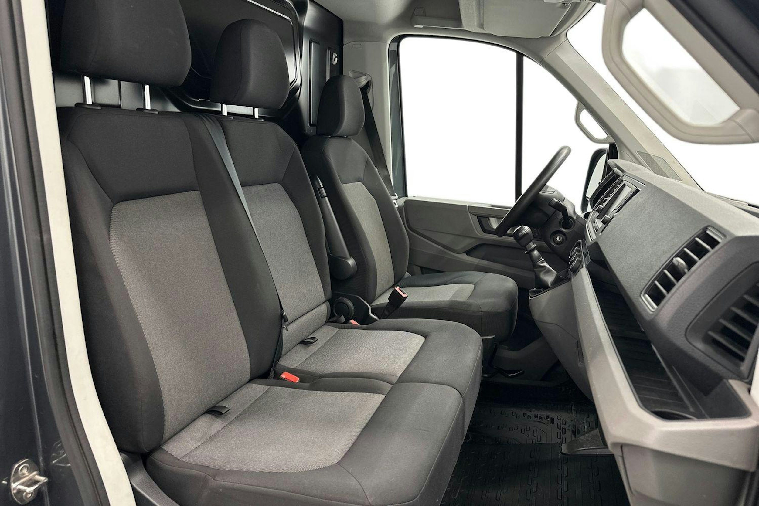 harmaa Volkswagen Crafter 2020 kuva 11.