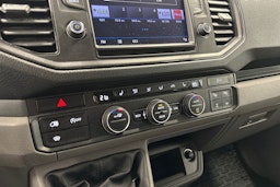 harmaa Volkswagen Crafter 2020 kuva 17.