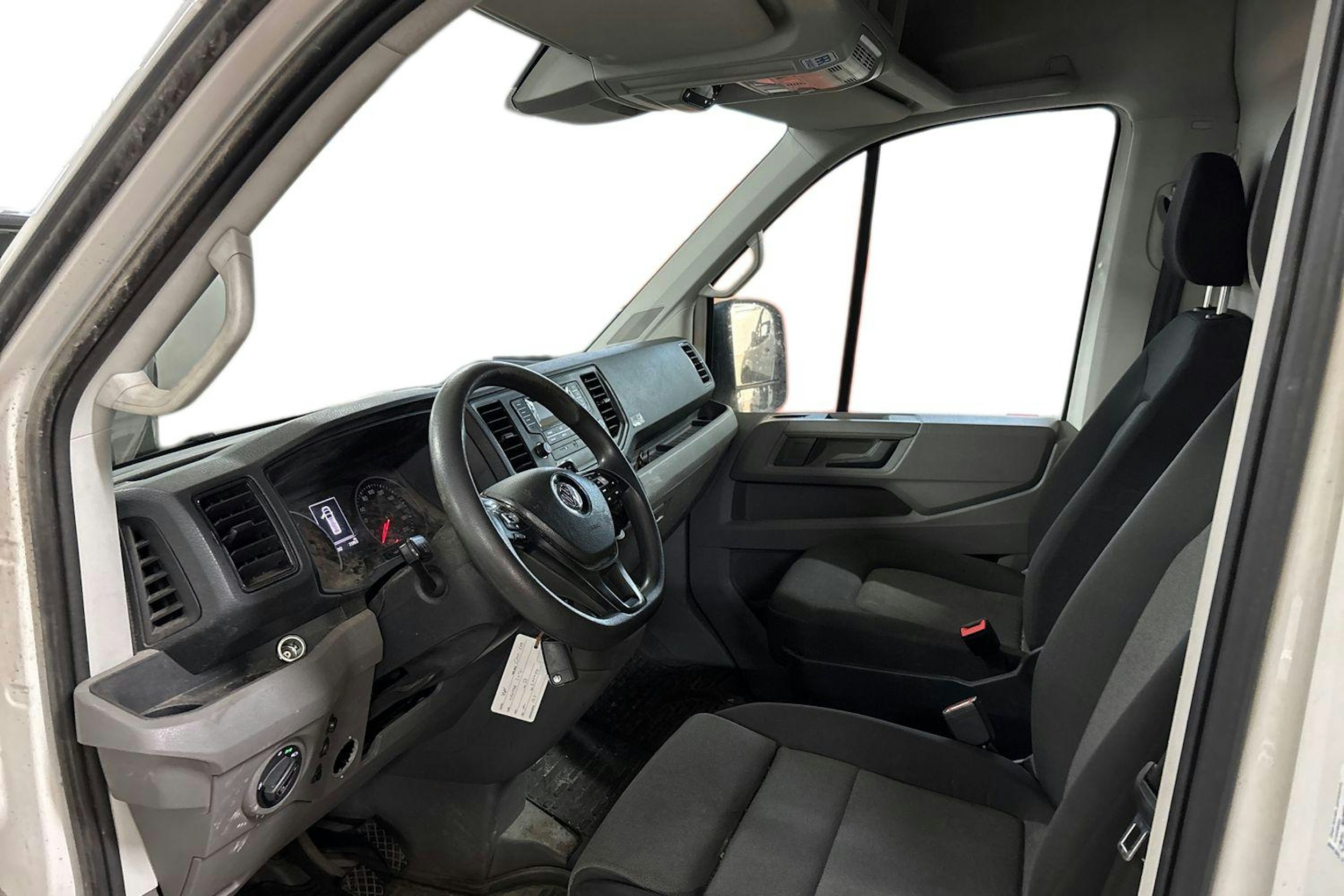 valkoinen Volkswagen Crafter 2020 kuva 3.