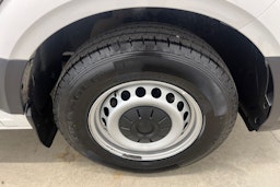 valkoinen Volkswagen Crafter 2020 kuva 9.