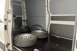 valkoinen Volkswagen Crafter 2020 kuva 14.