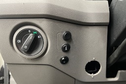 valkoinen Volkswagen Crafter 2020 kuva 18.