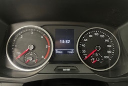 valkoinen Volkswagen Crafter 2020 kuva 22.