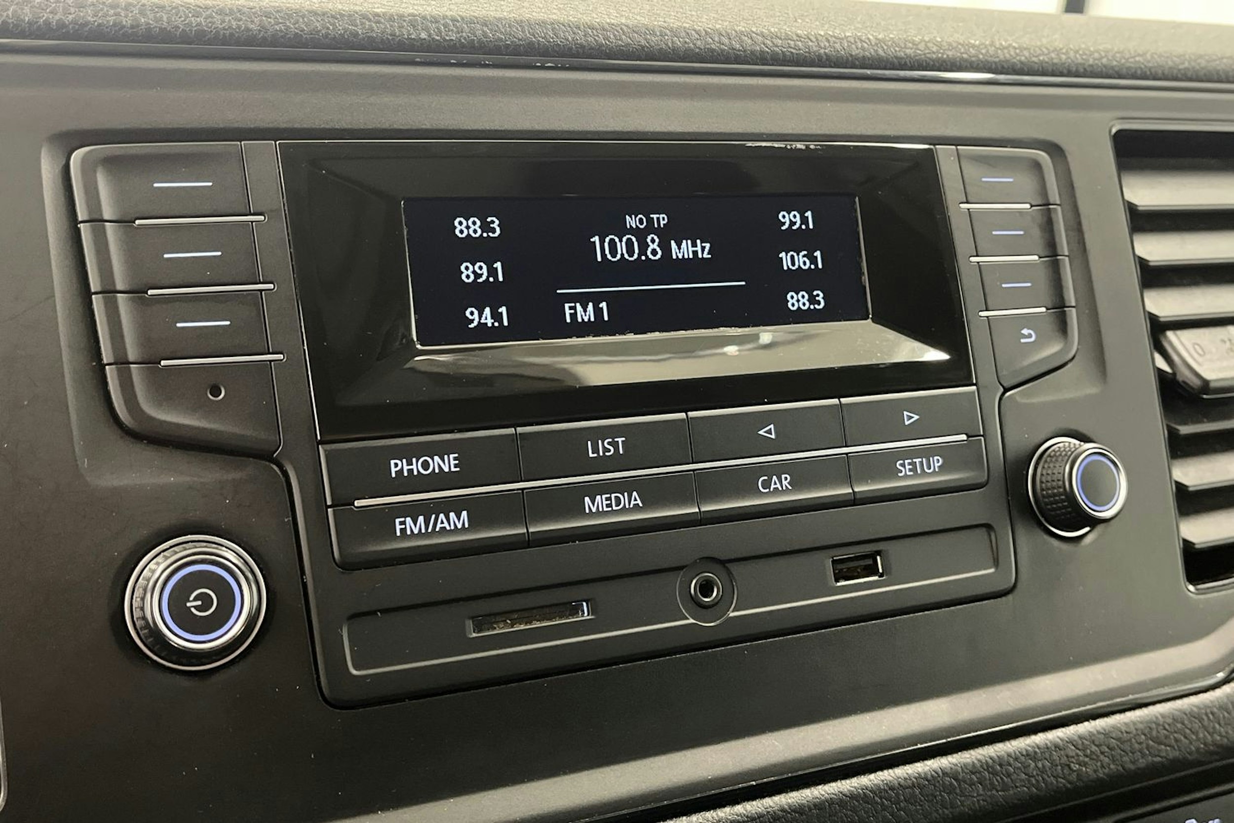 valkoinen Volkswagen Crafter 2020 kuva 24.