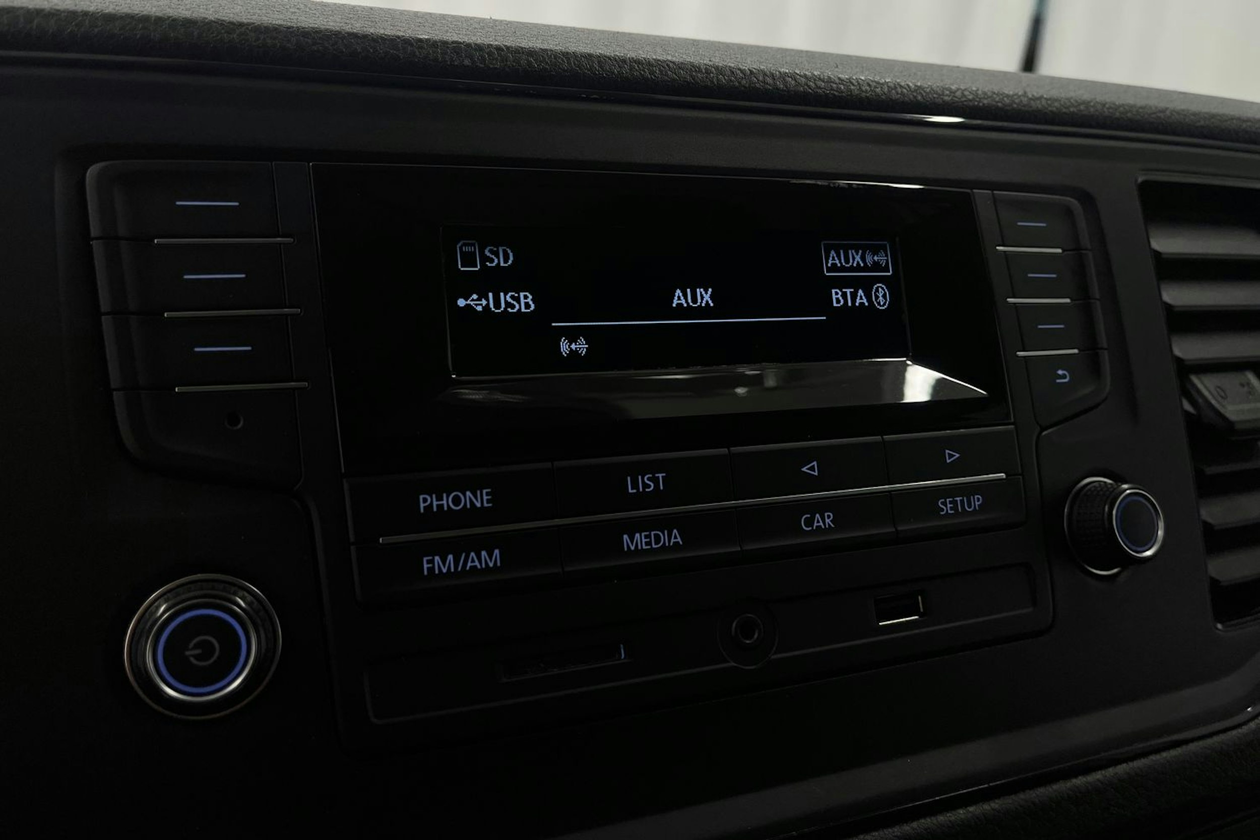 valkoinen Volkswagen Crafter 2020 kuva 25.