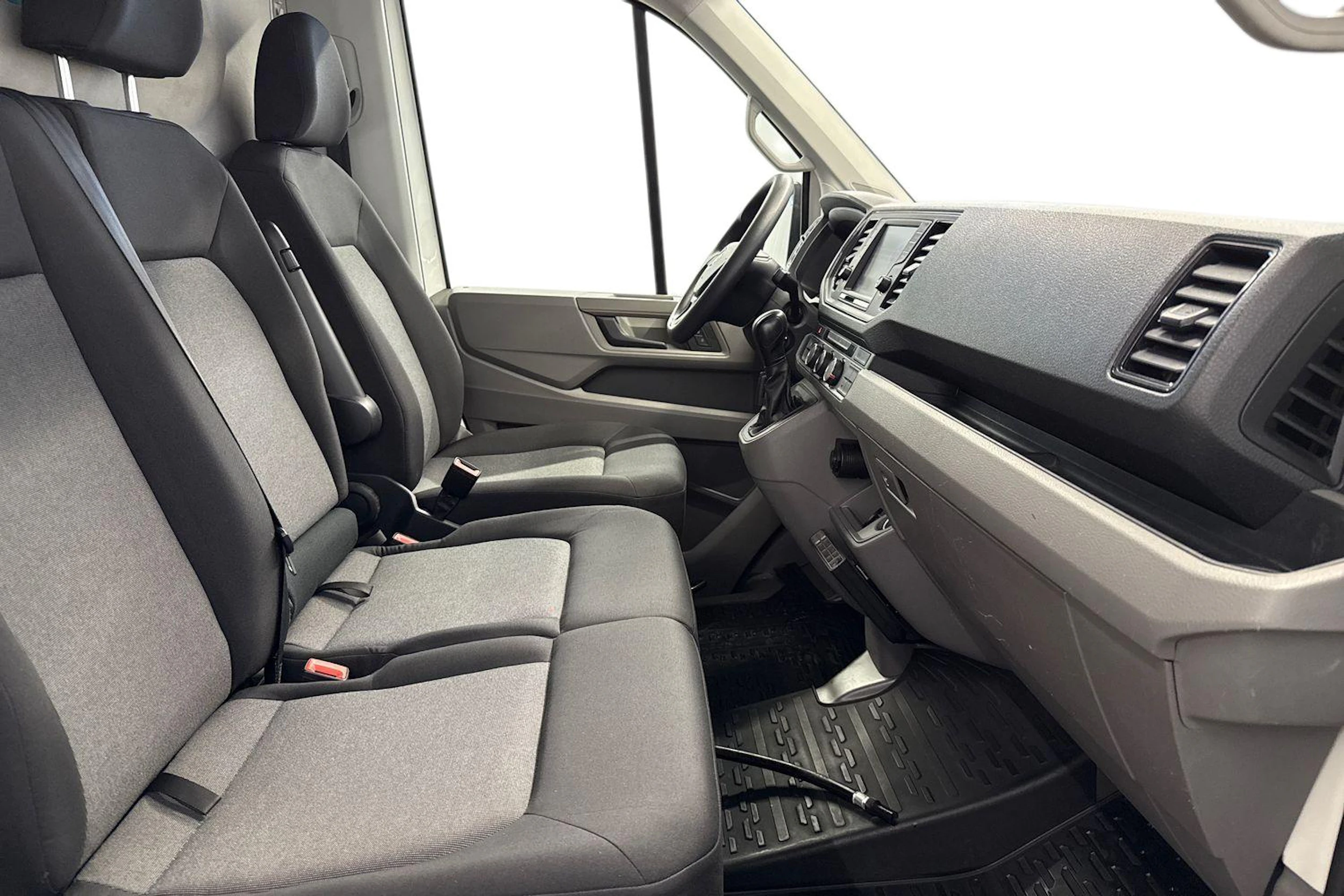 valkoinen Volkswagen Crafter 2020 kuva 9.