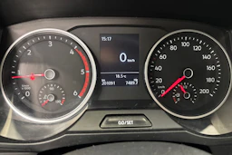 valkoinen Volkswagen Crafter 2020 kuva 10.