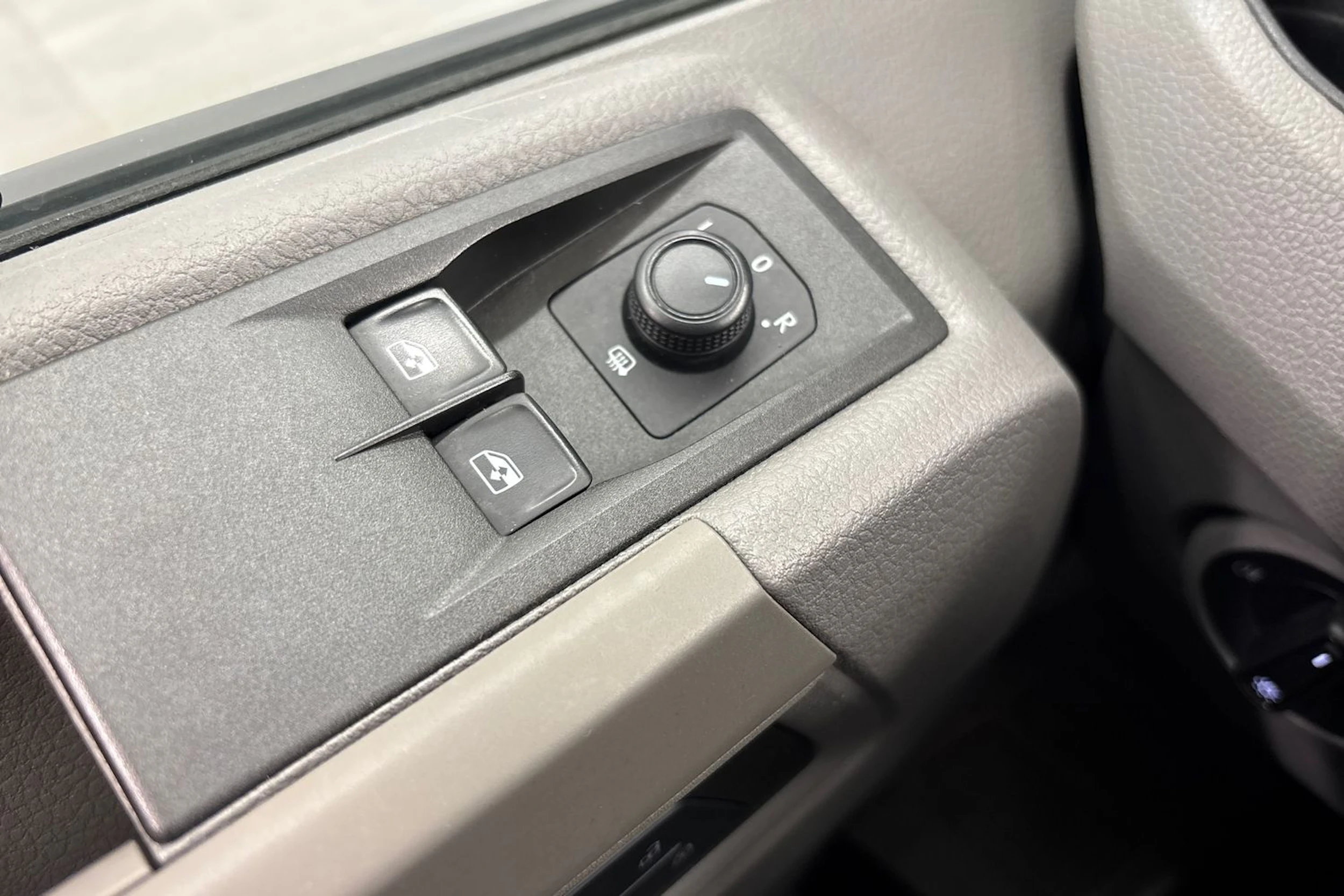 valkoinen Volkswagen Crafter 2020 kuva 15.