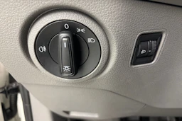 valkoinen Volkswagen Crafter 2020 kuva 16.
