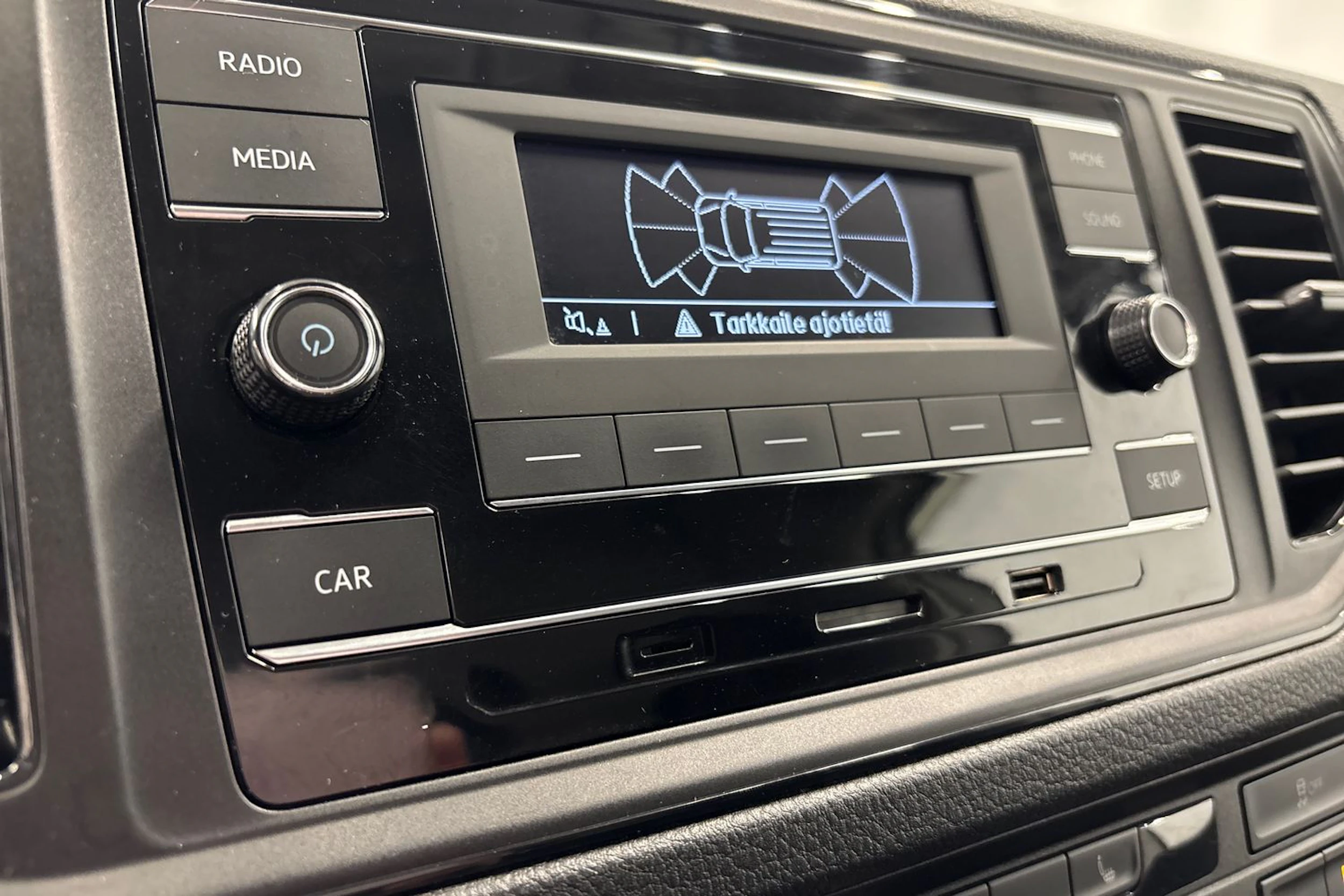 valkoinen Volkswagen Crafter 2020 kuva 18.