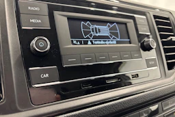 valkoinen Volkswagen Crafter 2020 kuva 18.
