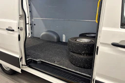 valkoinen Volkswagen Crafter 2020 kuva 22.
