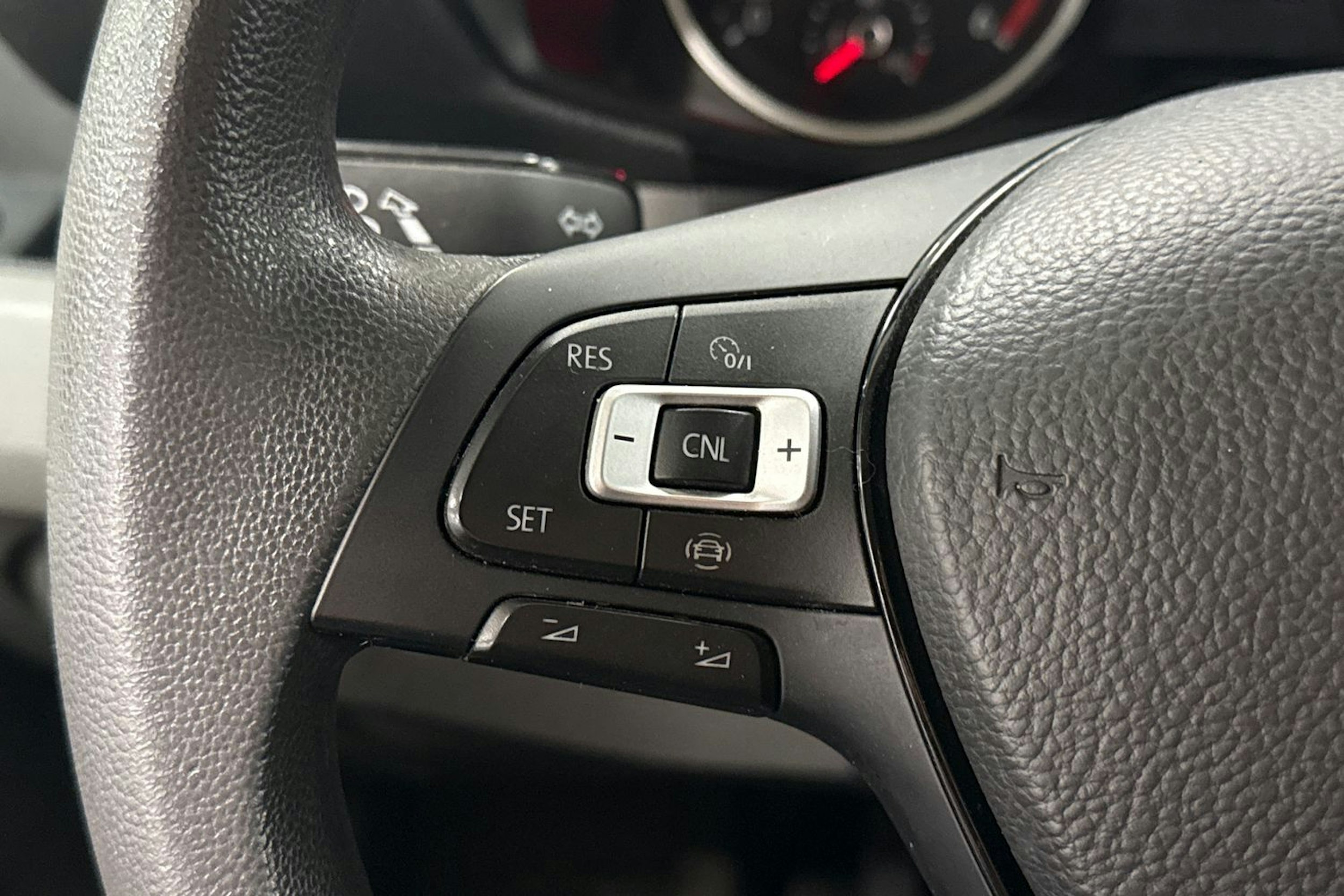 Valkoinen Volkswagen CRAFTER 2020 kuva 16.