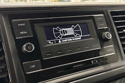 Valkoinen Volkswagen CRAFTER 2020 kuva 18.