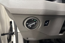 Valkoinen Volkswagen CRAFTER 2020 kuva 21.