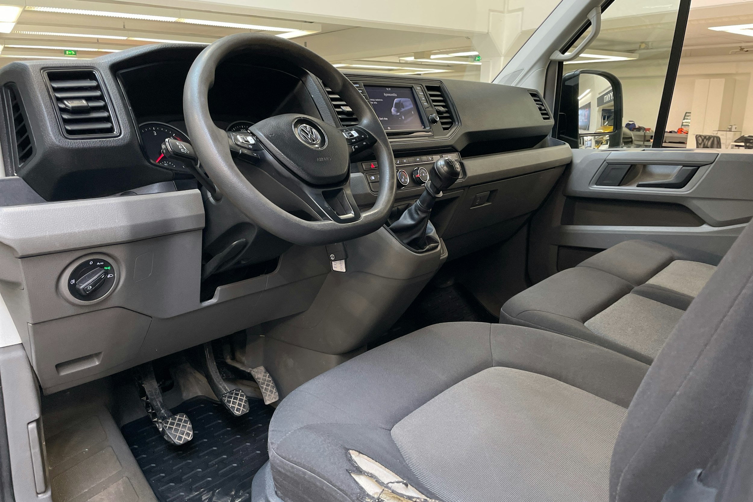 hopea Volkswagen Crafter 2020 kuva 6.