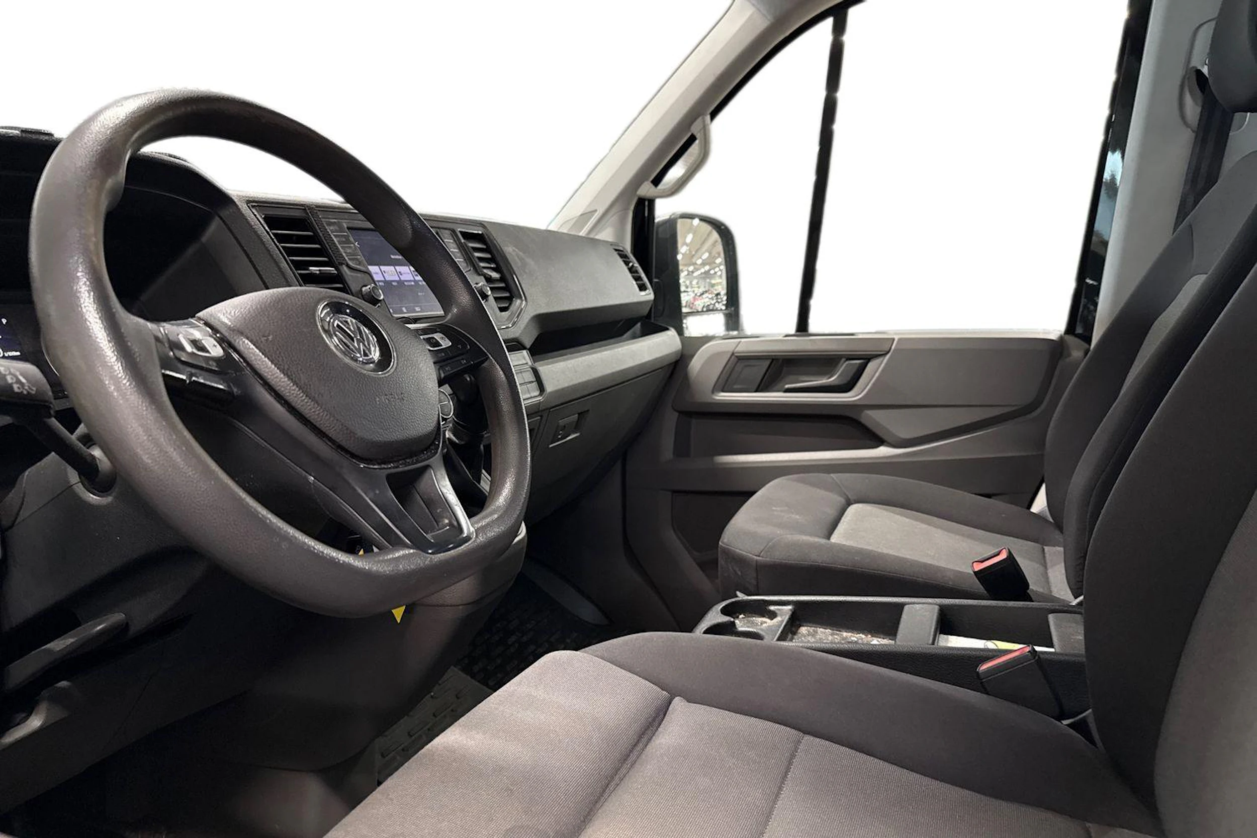 Musta Volkswagen CRAFTER 2020 kuva 3.