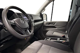 Musta Volkswagen CRAFTER 2020 kuva 3.