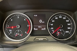 vihreä Volkswagen Crafter 2020 kuva 13.