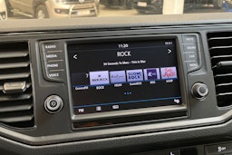 vihreä Volkswagen Crafter 2020 kuva 15.