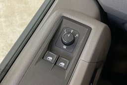 vihreä Volkswagen Crafter 2020 kuva 19.