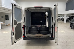 valkoinen Volkswagen Crafter 2020 kuva 12.