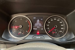 valkoinen Volkswagen Crafter 2020 kuva 16.