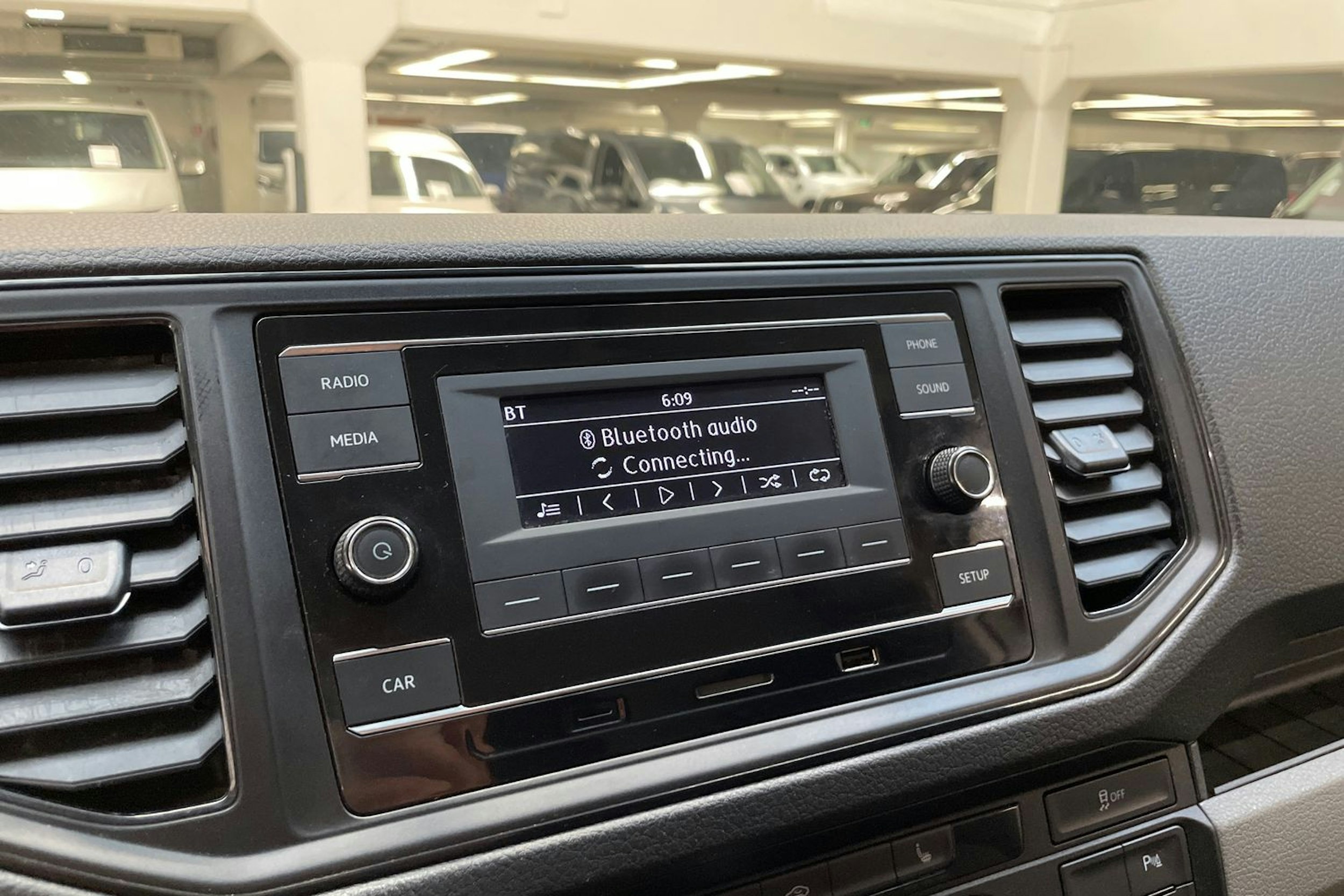 valkoinen Volkswagen Crafter 2020 kuva 18.