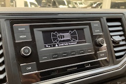 valkoinen Volkswagen Crafter 2020 kuva 19.