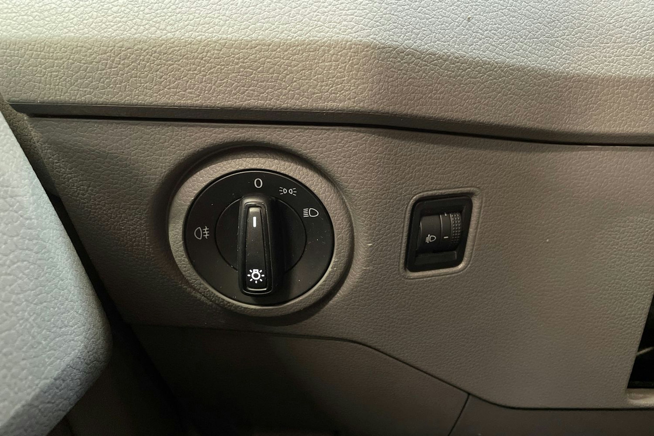 valkoinen Volkswagen Crafter 2020 kuva 23.