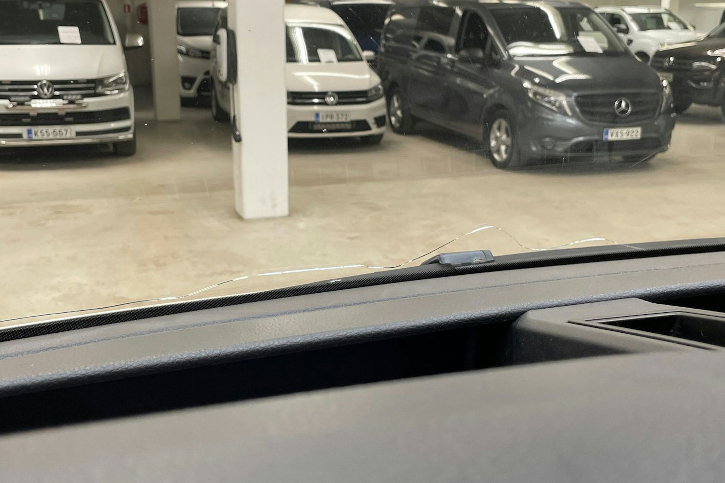 valkoinen Volkswagen Crafter 2020 kuva 24.