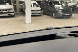 valkoinen Volkswagen Crafter 2020 kuva 24.