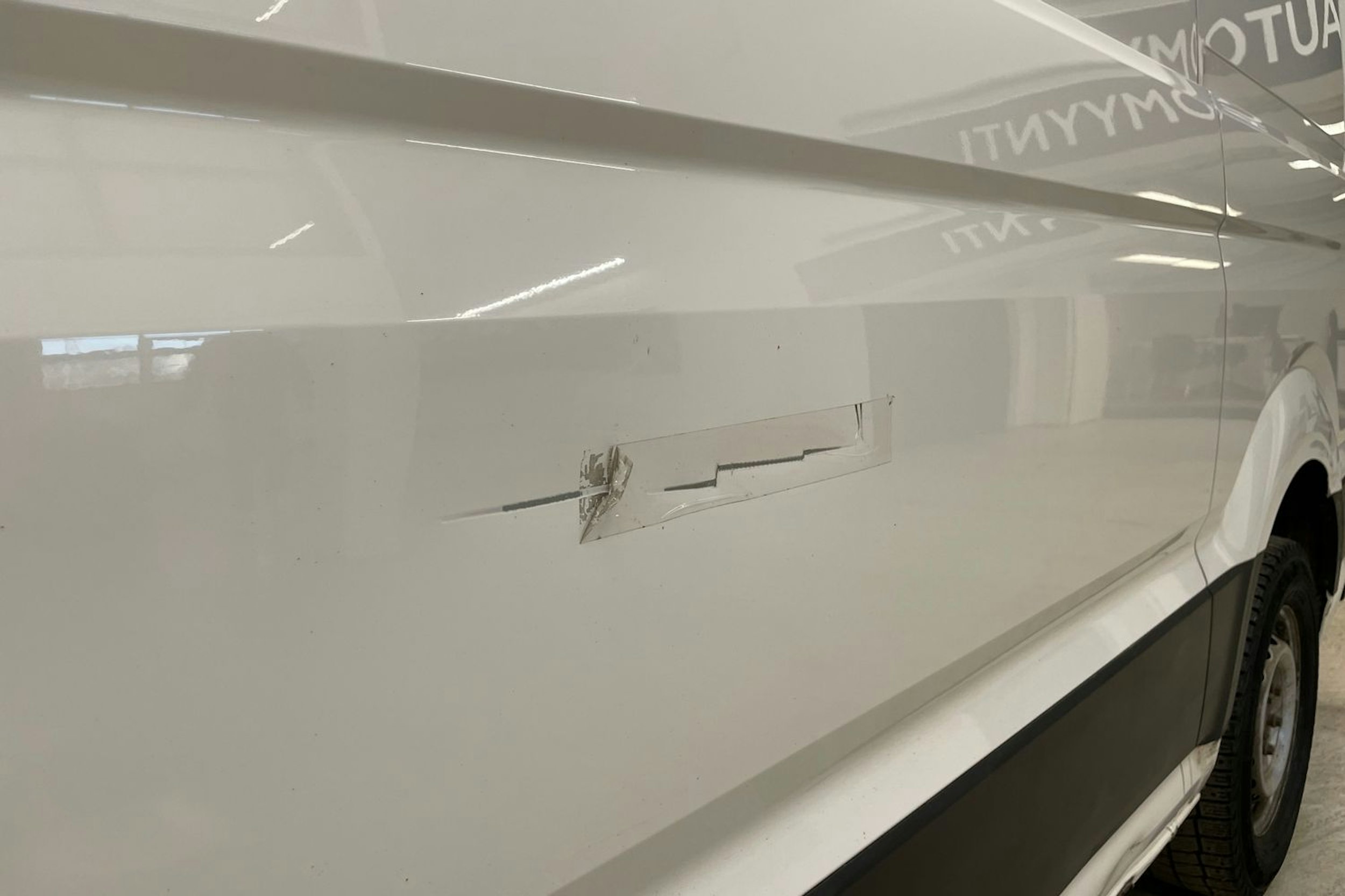 valkoinen Volkswagen Crafter 2020 kuva 26.