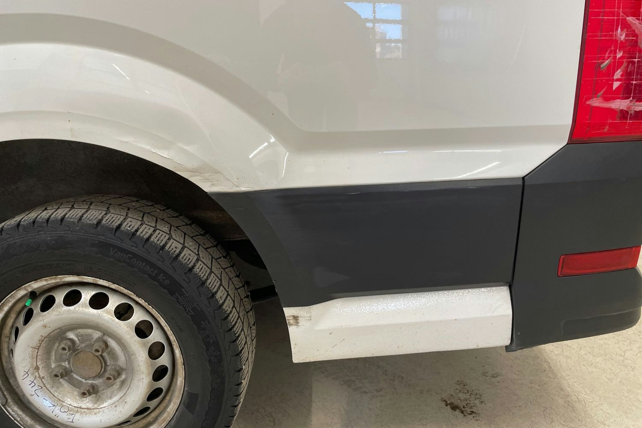 valkoinen Volkswagen Crafter 2020 kuva 28.