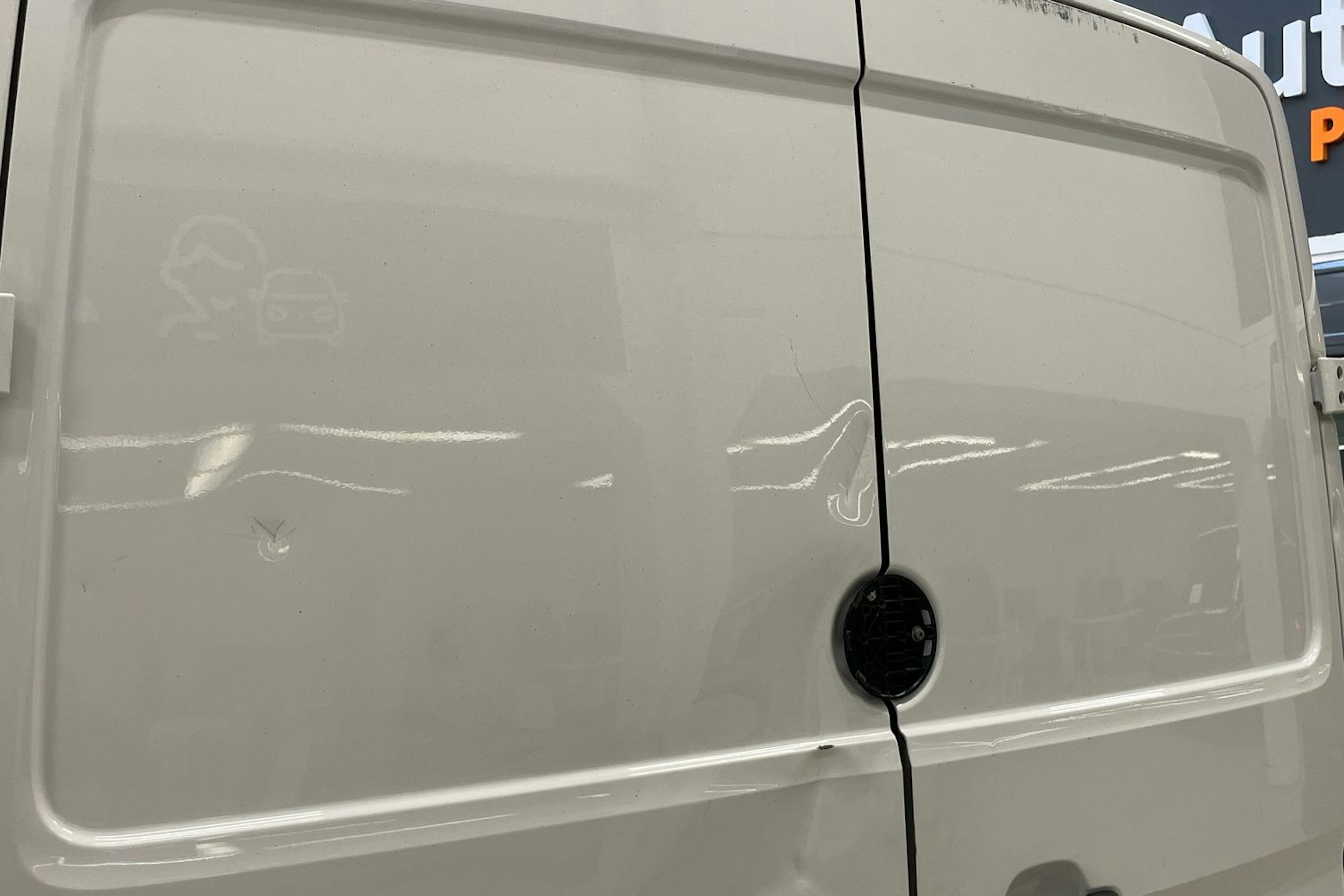 valkoinen Volkswagen Crafter 2020 kuva 32.