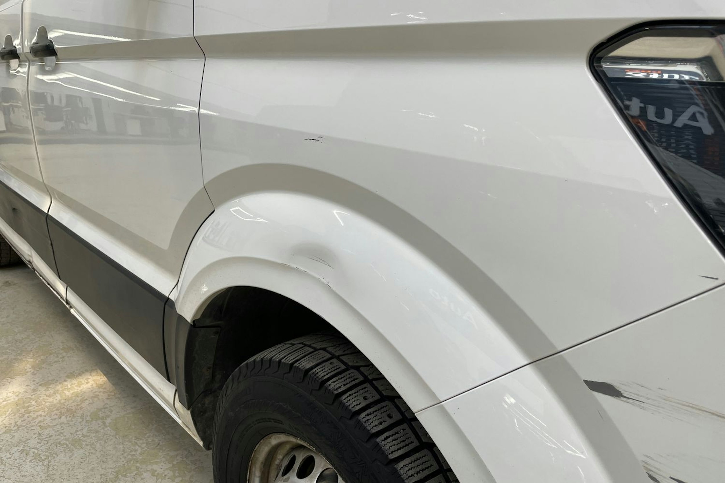 valkoinen Volkswagen Crafter 2020 kuva 38.