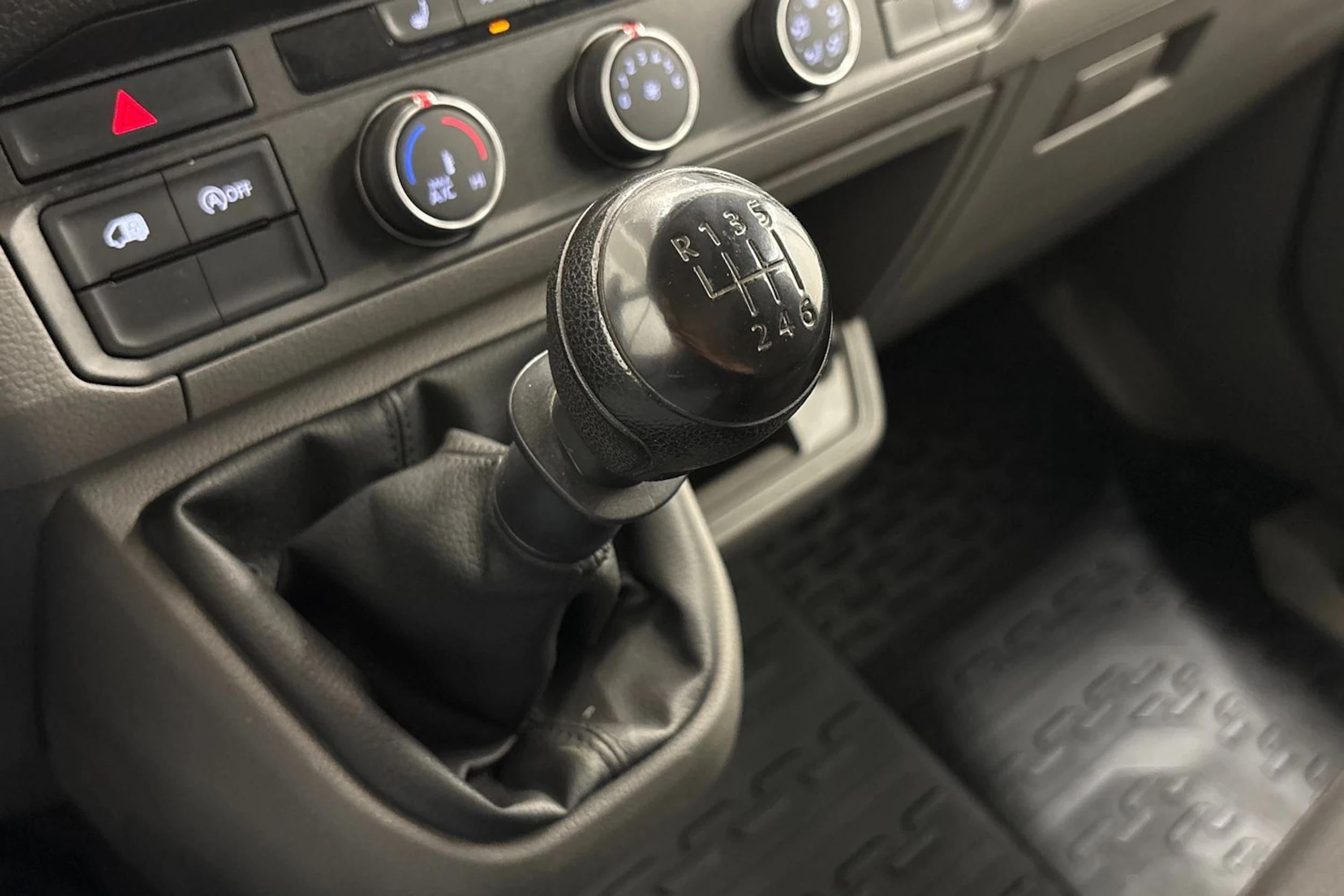 hopea Volkswagen Crafter 2020 kuva 17.