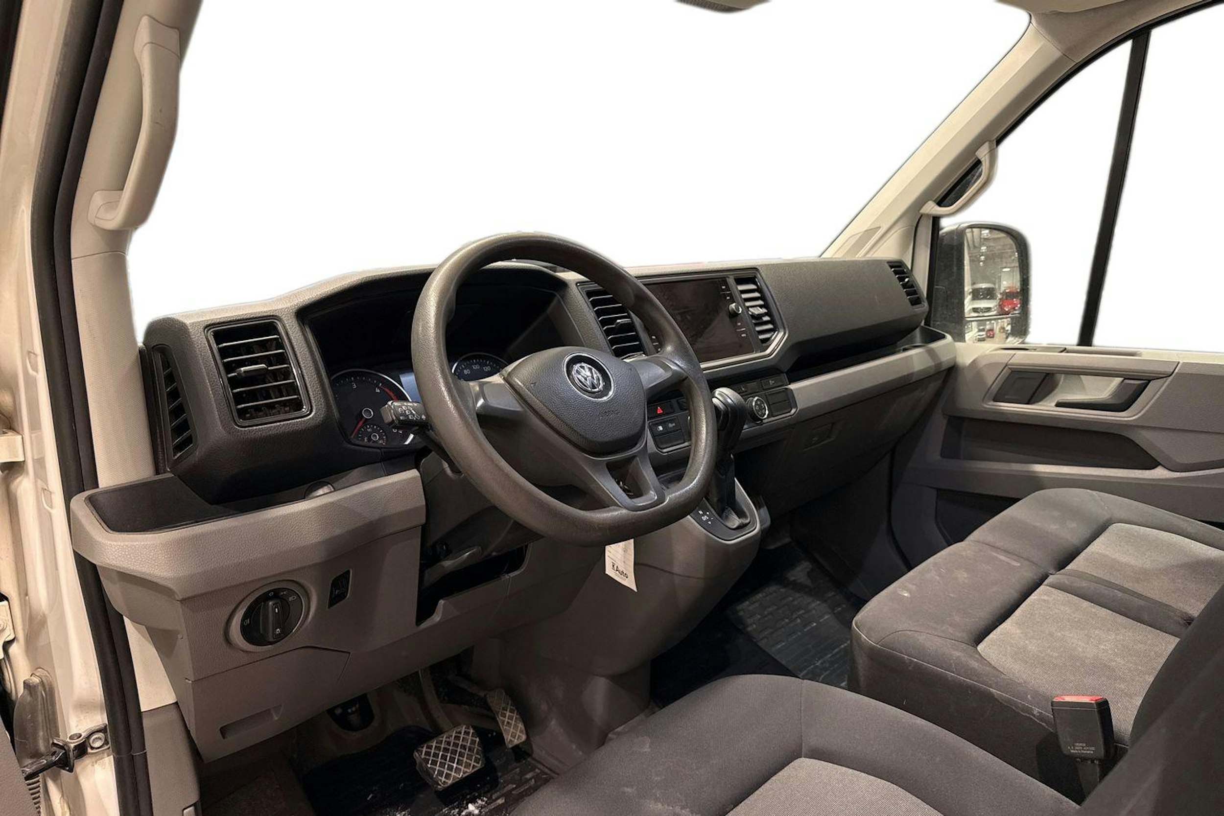 valkoinen Volkswagen Crafter 2020 kuva 3.